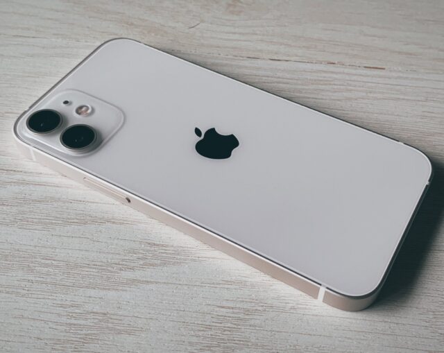 iPhone 12 mini(128GB)ホワイト