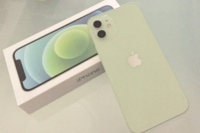 iPhone12(128GB)グリーン2
