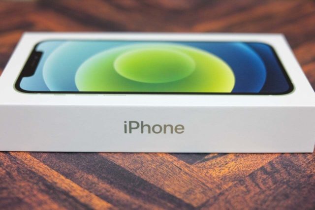 iPhone12(64GB)グリーン